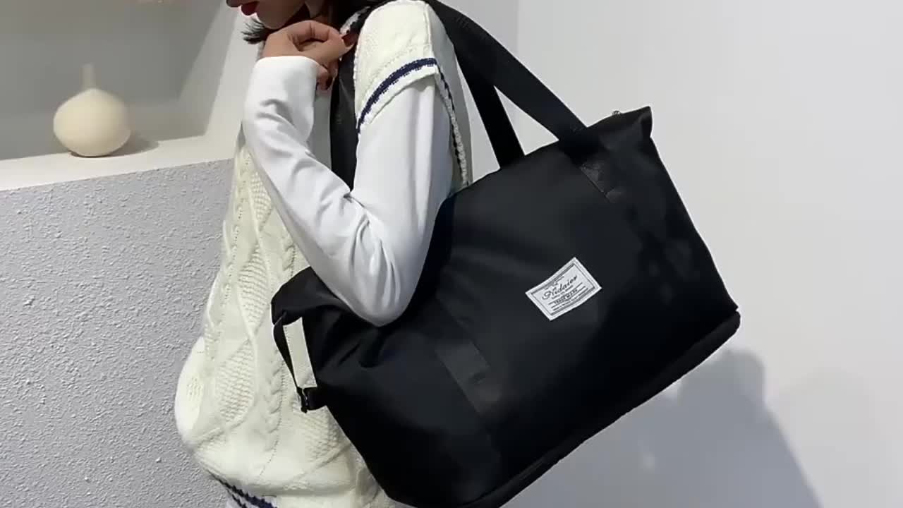 L gray nylon shopper bag