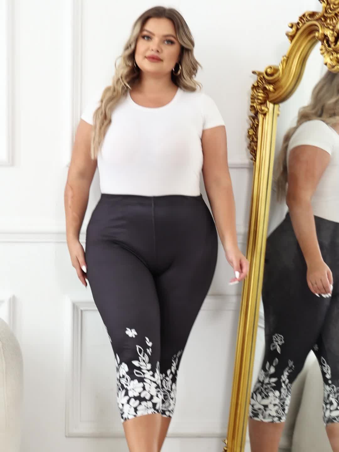 Floral Print Ombre Color Tee And Skinny Capri Leggings Plus Size