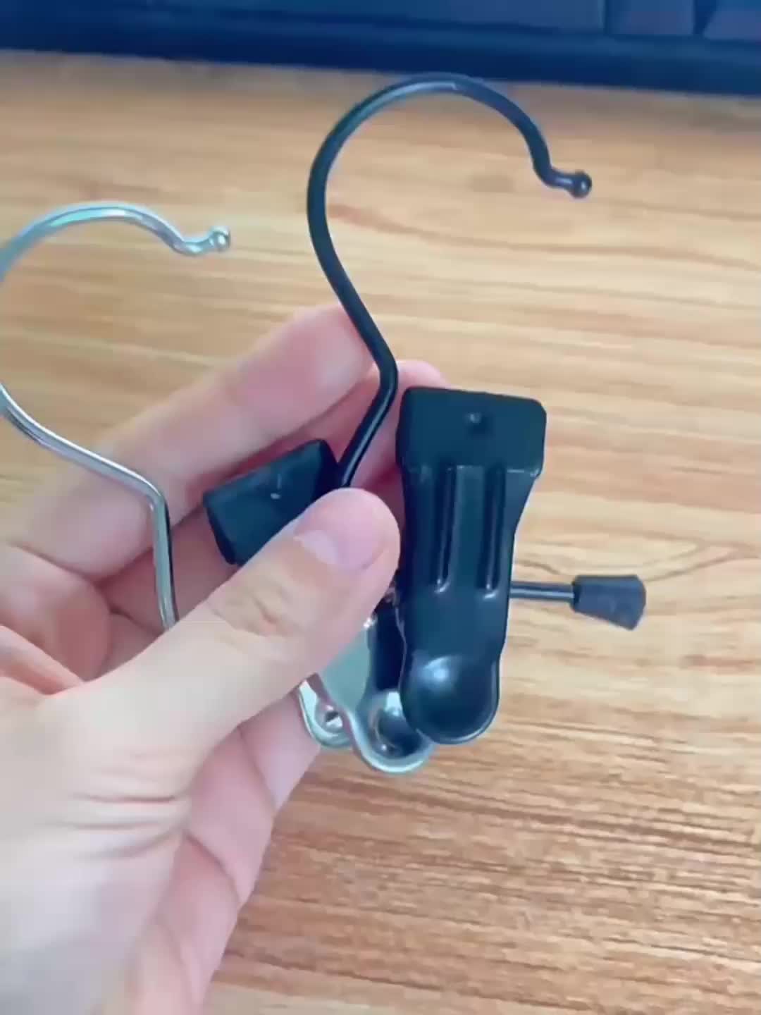 20pcs Non-slip Hanger Clip Set 360 Rotatable Boot Hook Metal Clip