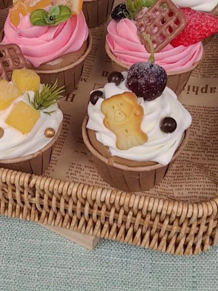 6pcs Finti Cupcakes Torte di Frutta Artificiale Simulazione Modelli  Alimentari Finti Cupcake Pane Dolci per la Decorazione Domestica Display  Oggetti