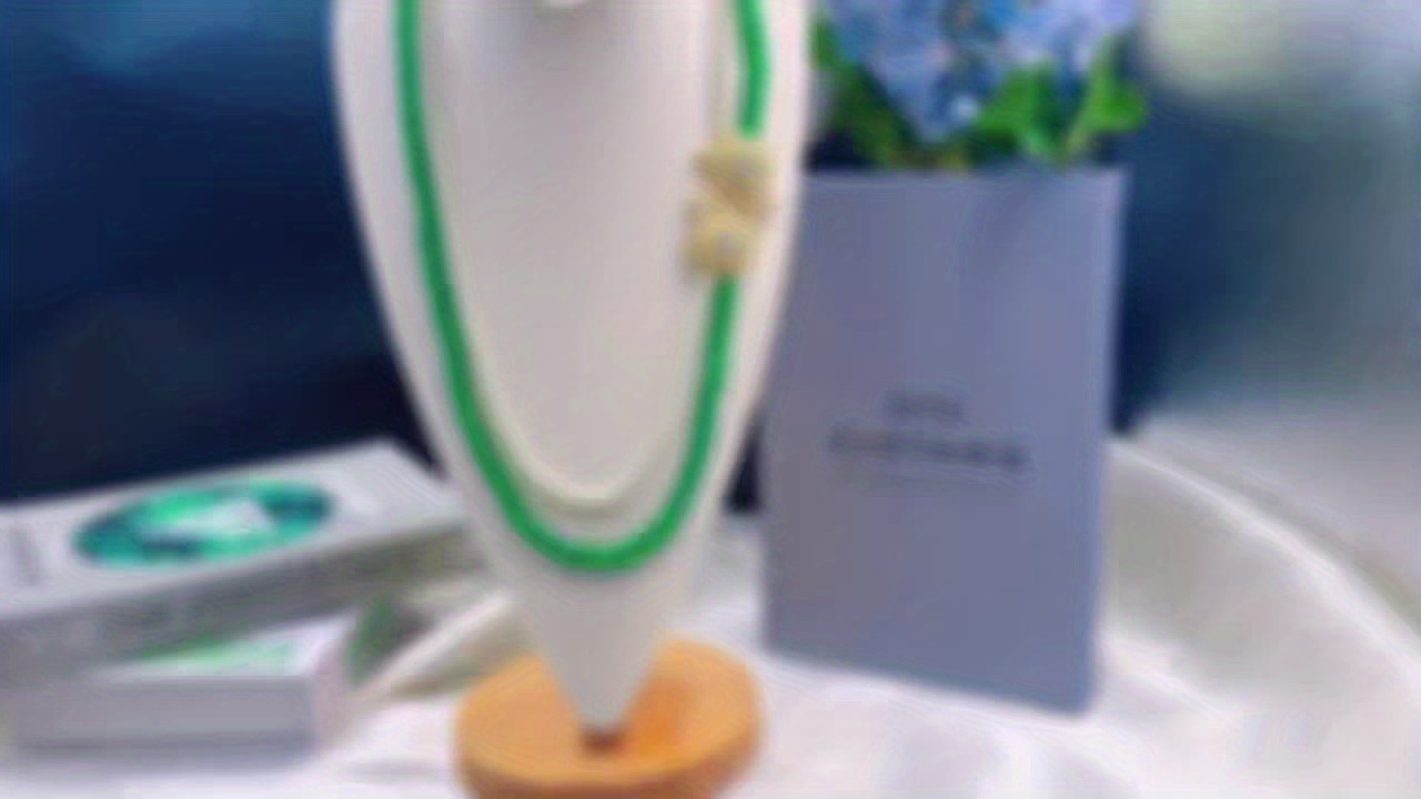 Women's Vintage-Style Green & White Double-Layered Necklace