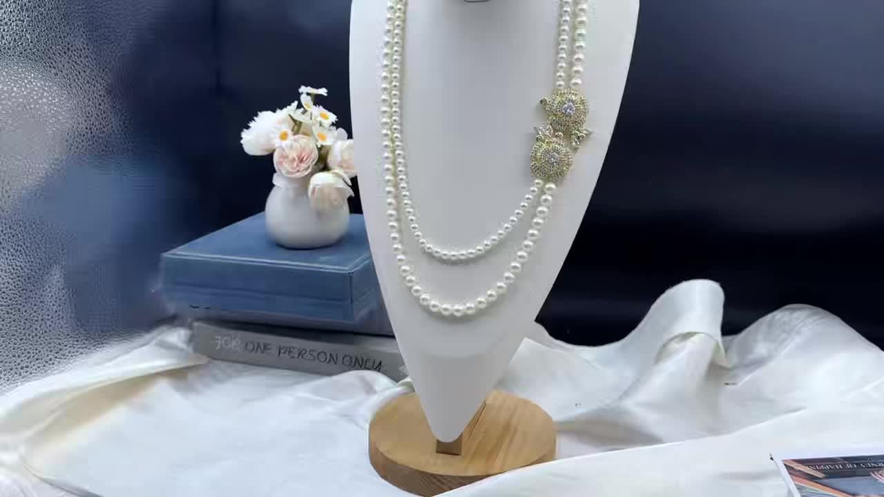 Retro Style Camellia Sweater Chain Natural Shell Bead Necklace