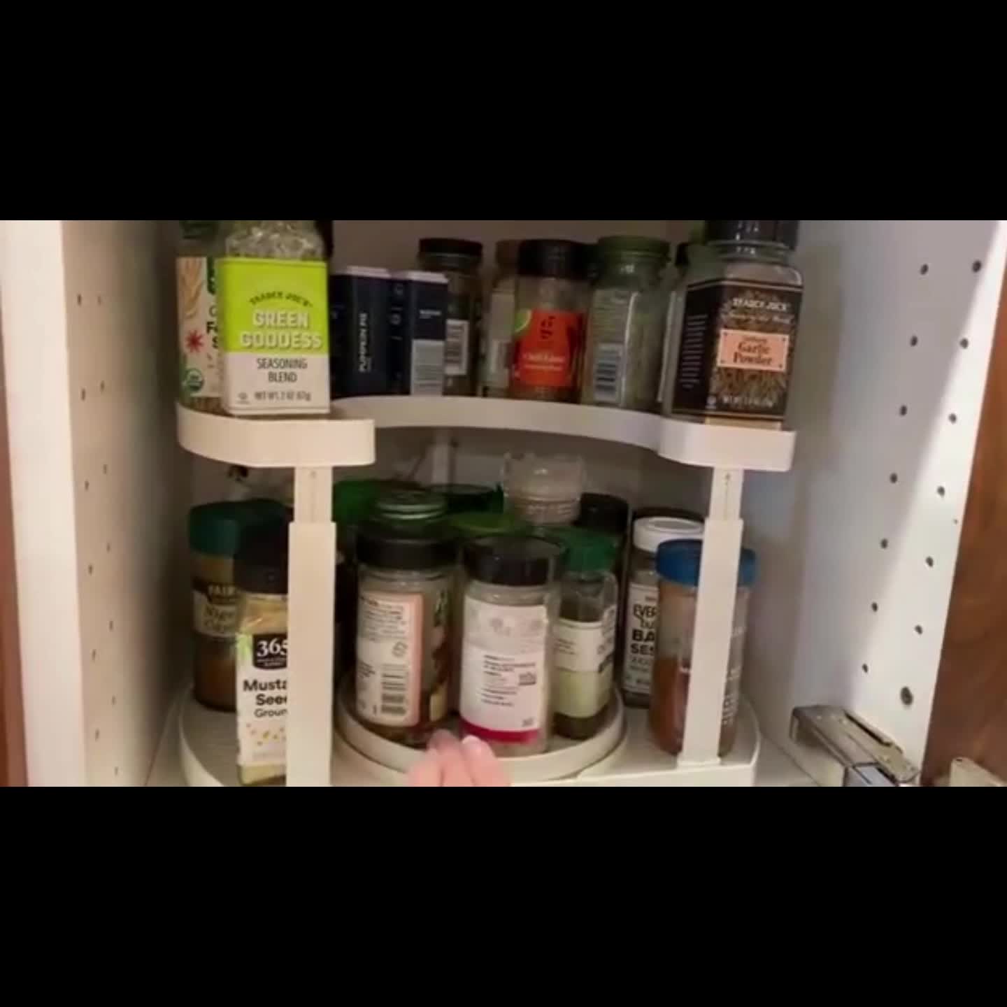 Under shelf lazy susan/rotating pill bottle organizer
