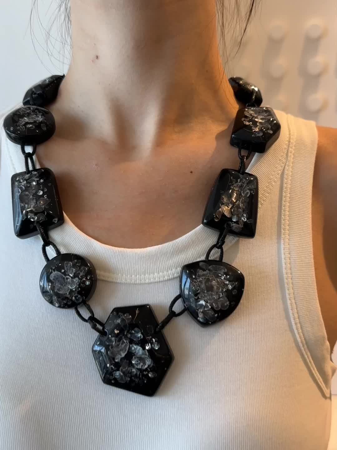 Vintage Resin Statement Necklace for Parties and Festivals