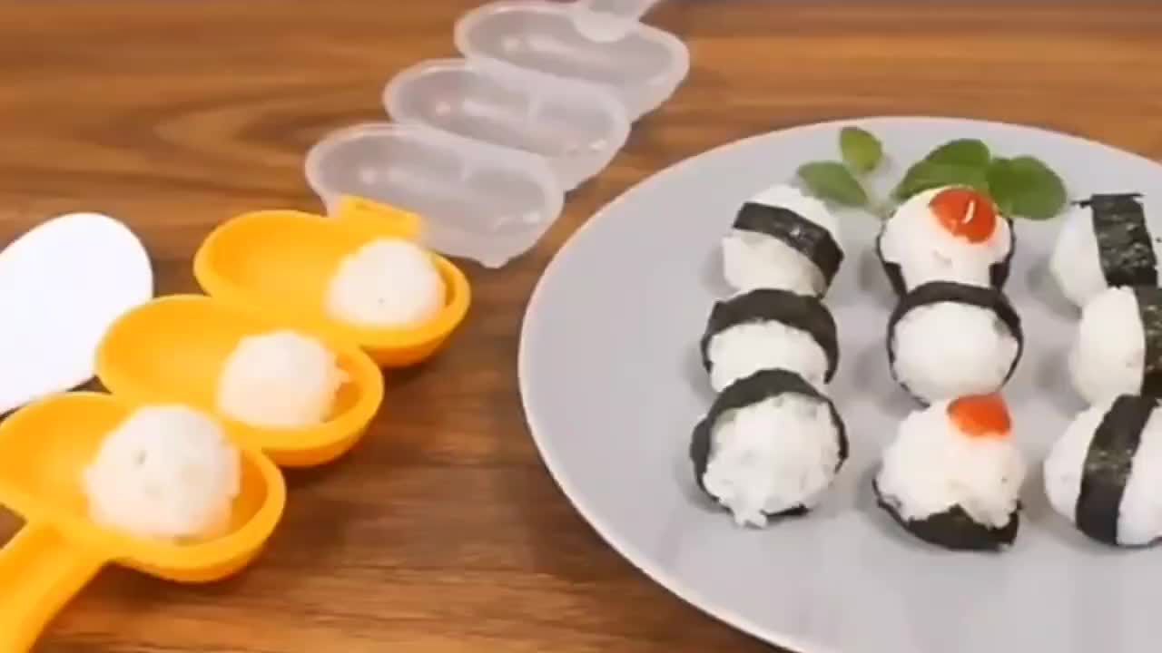 Dceyaor DIY Sushi Molds Rice Ball Molds Set Include 1 Piece Sushi Rice Shape Maker, 1 Piece Rice Baller Shaker with Rice Paddle