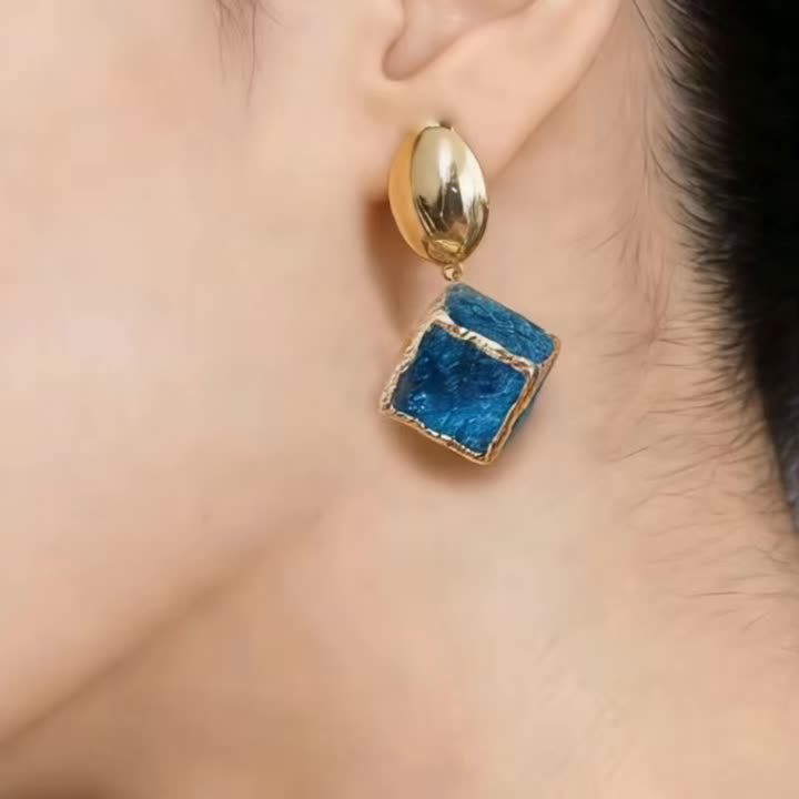 Ice Crack Cube Ear Clip, Niche Design for Everyday