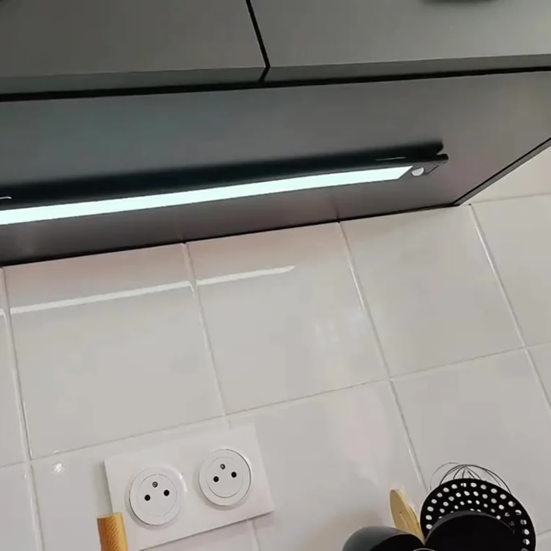4pcs LED Motion Sensor Cabinet Light, USB Rechargeable