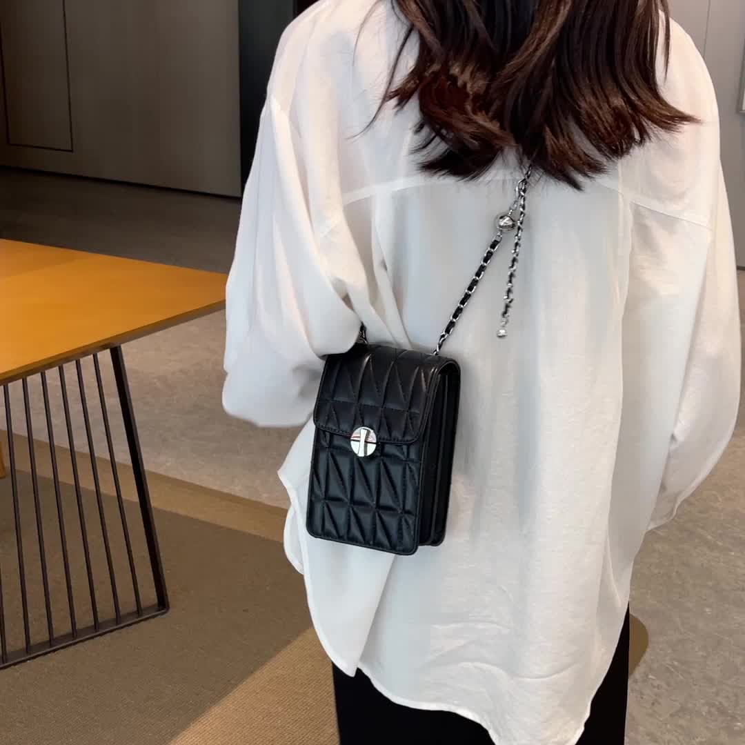 Mini Chain Crossbody Bag