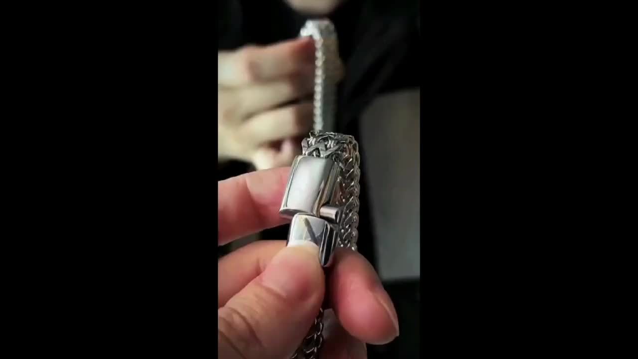 Stainless Steel Braided Square Reversible Magnetic Bracelet_voghion.com