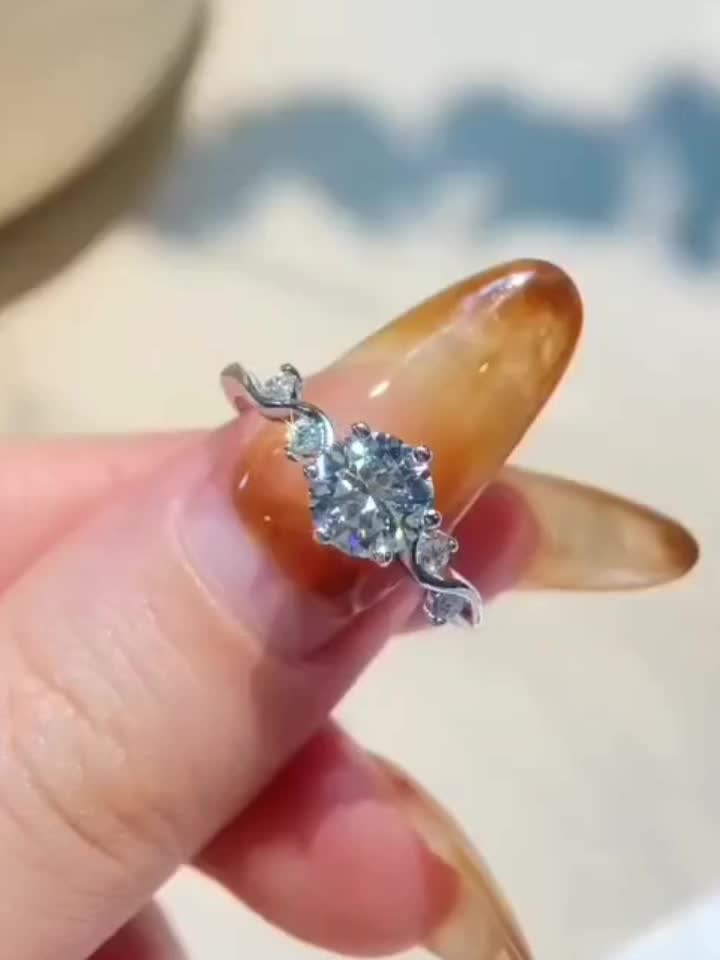 Women's 1ct Moissanite Luxury Promise Wedding Engagement Ring