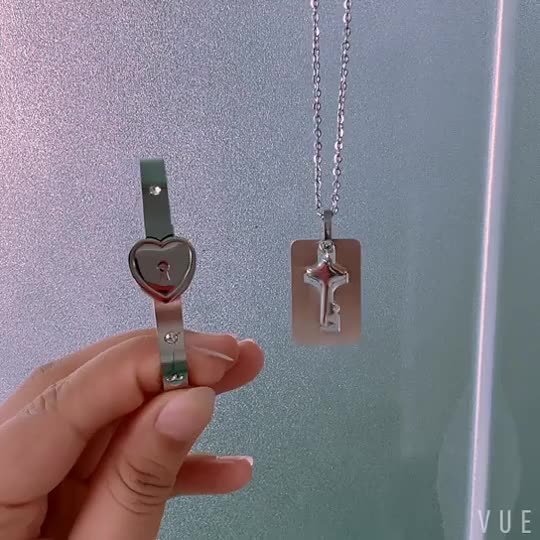 Silver Love Heart Lock Bracelet Key Pendant Necklace Couple Set Titanium  Steel