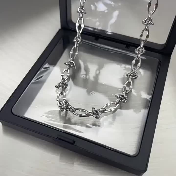 Men's Silvery Thorn Knot Necklace, Hip-Hop Style Accessory