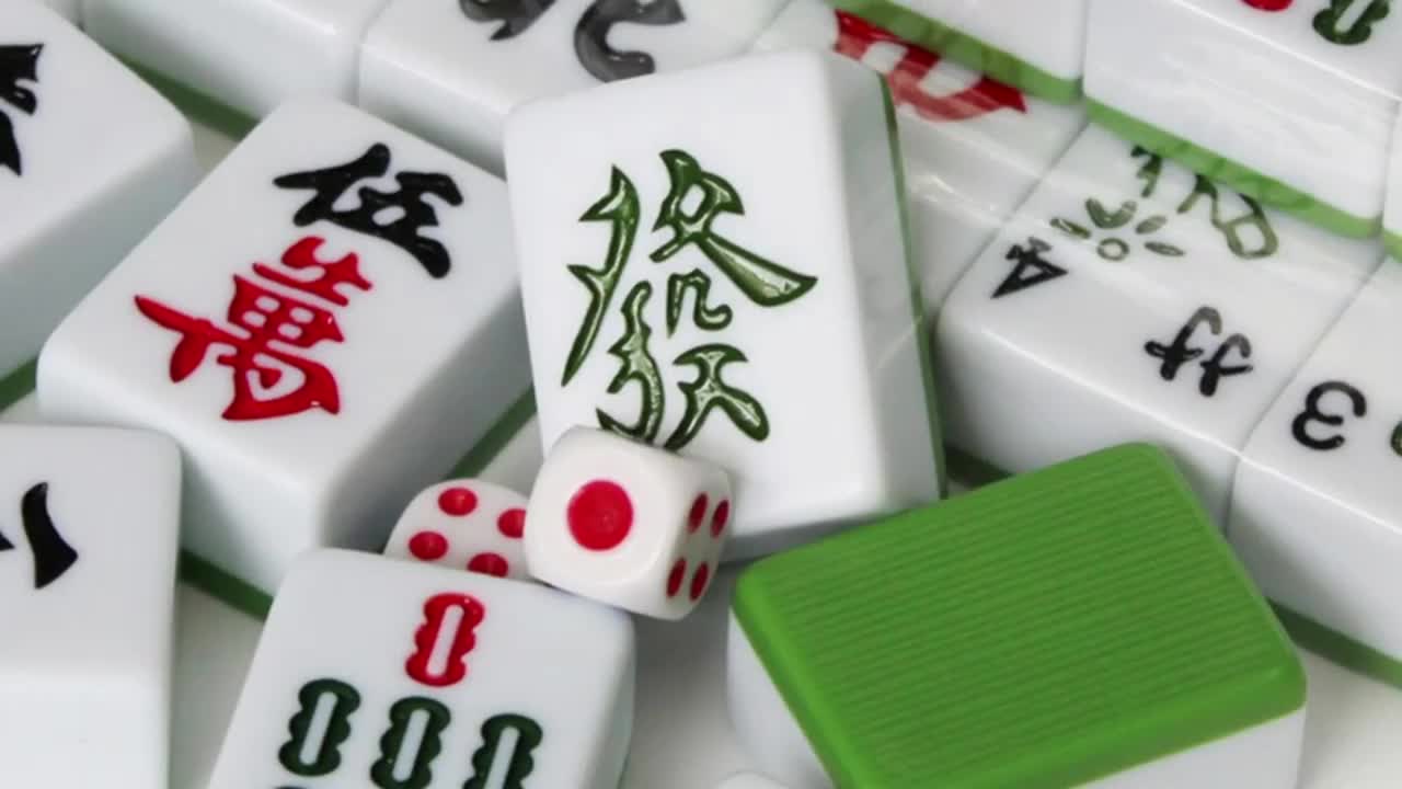 Florauspicious Chinese Mahjong Set - with 146 Tiles, 2 Dice Chinese Style  Game for Travel, Family Gathering, Party