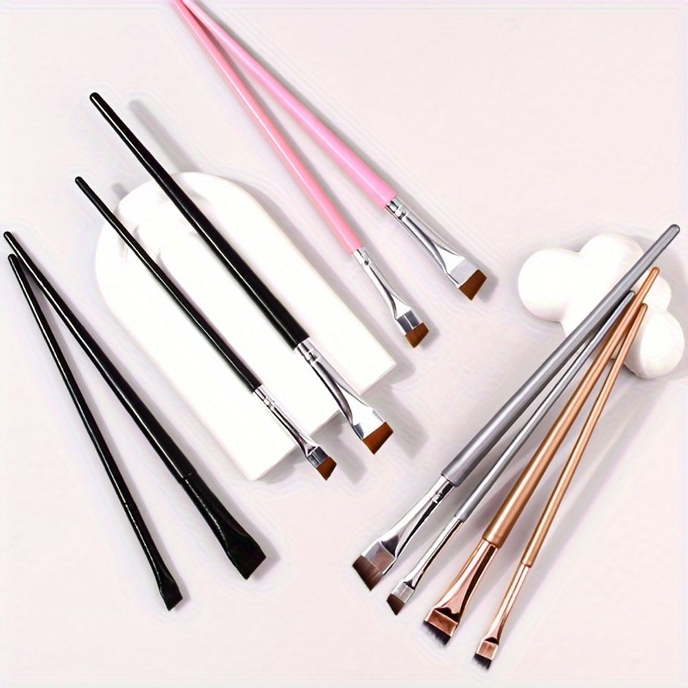 Ultra-Fine Blade Eye Liner Brush for Precise Application