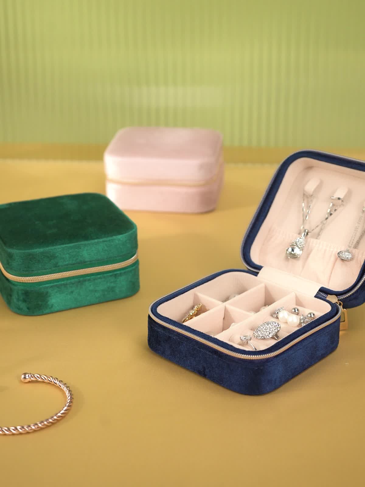  Plush Velvet Travel Jewelry Case, Travel Jewelry Box, Jewelry  Travel Organizer