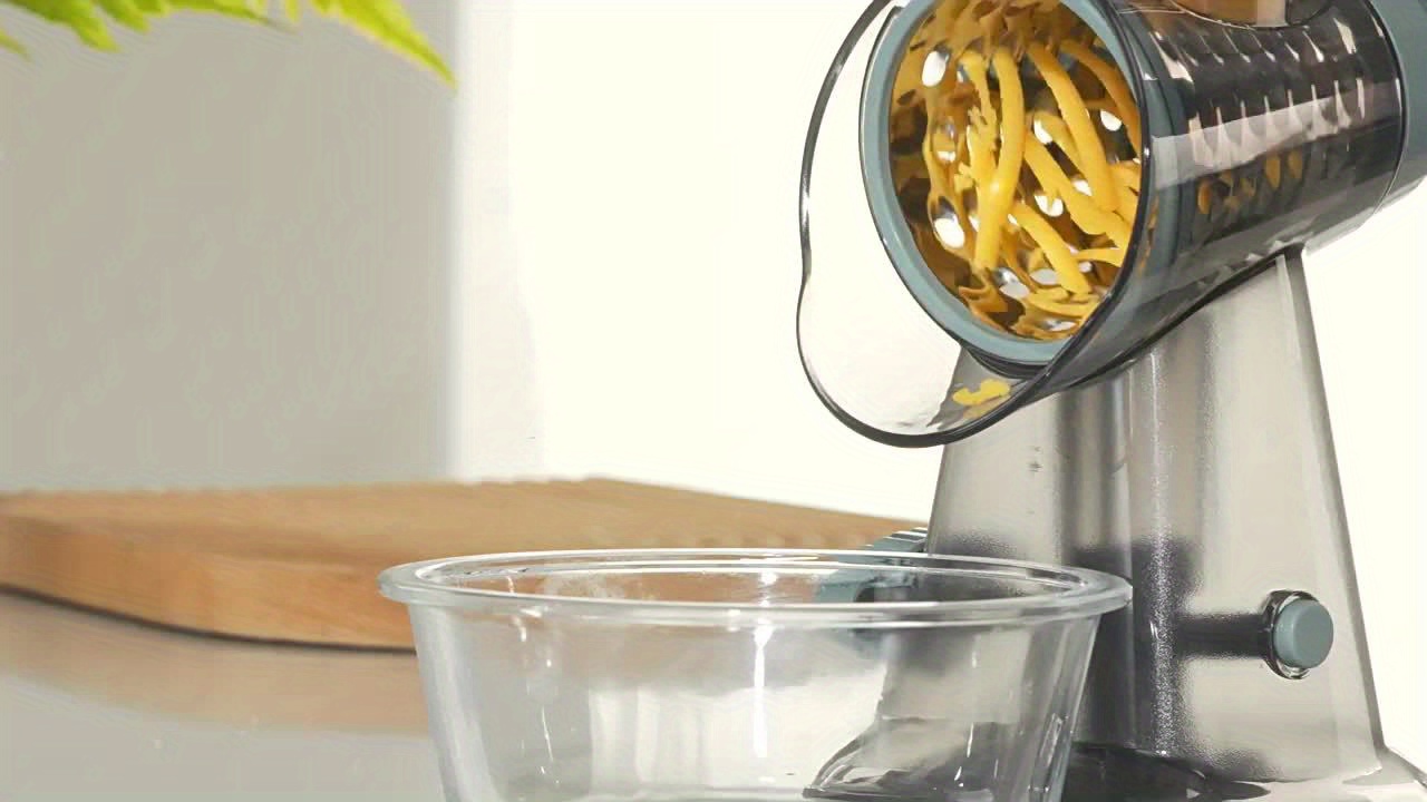 Multifunctional Hand-Cranked Vegetable Cutter