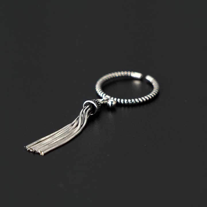 Vintage Bell Tassel Ring, Elegant Design for All Seasons
