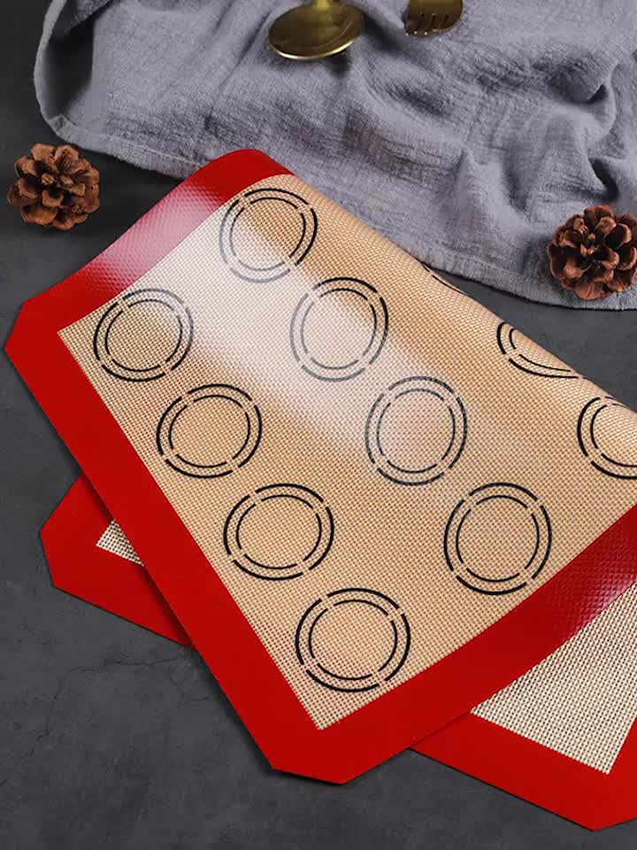 U-Taste 500ºF Heat Resistant Macaron Silicone Baking Mat, Non Stick  Reusable Cookies Pastry Sheet Liner with Edge Enhancement Circle  Measurement for Oven (Half Sheets Size, Pack of 2, Red) 