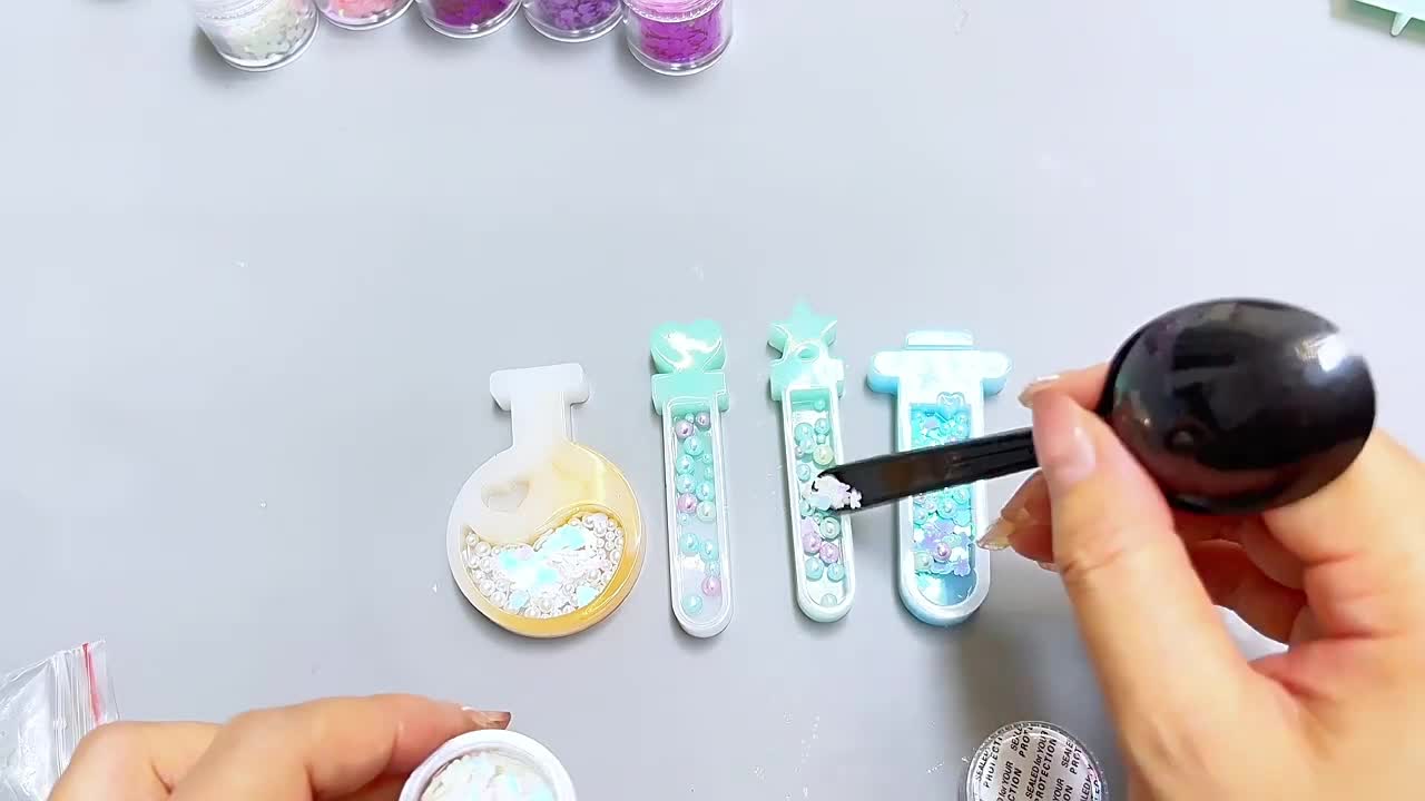 Resin Tutorial - Watch me Resin ♥ How to fill shaker molds! 