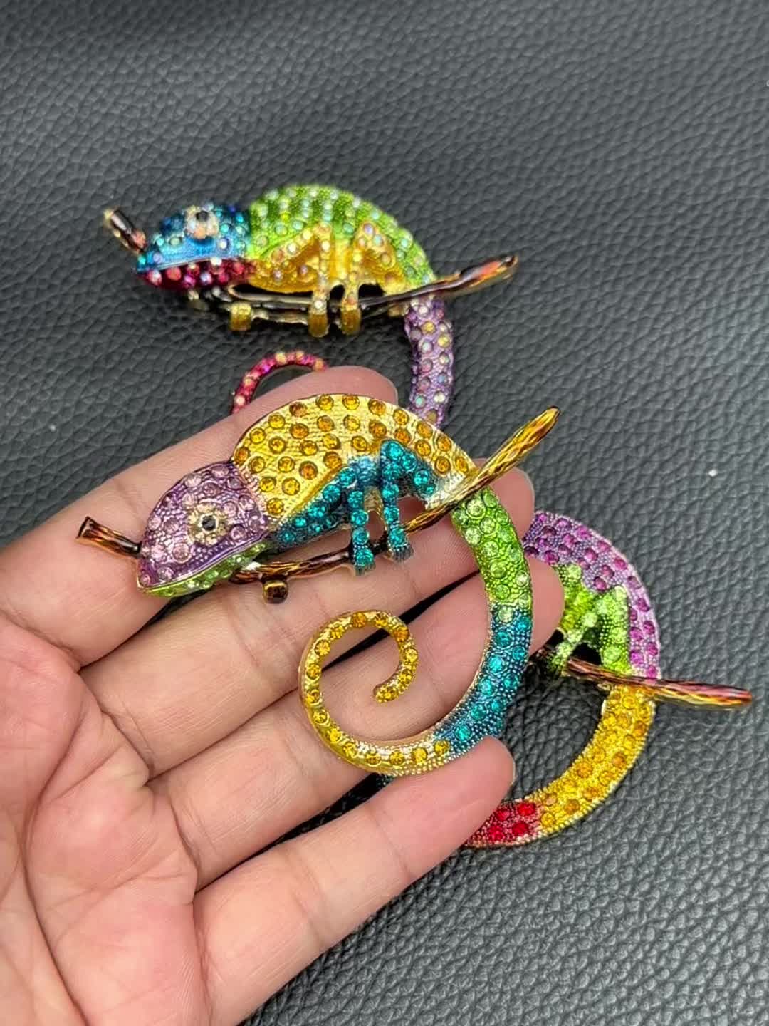 Lizard Chameleon Brooch Animal Coat Pin Rhinestone Fashion Jewelry Enamel Accessories Ornaments