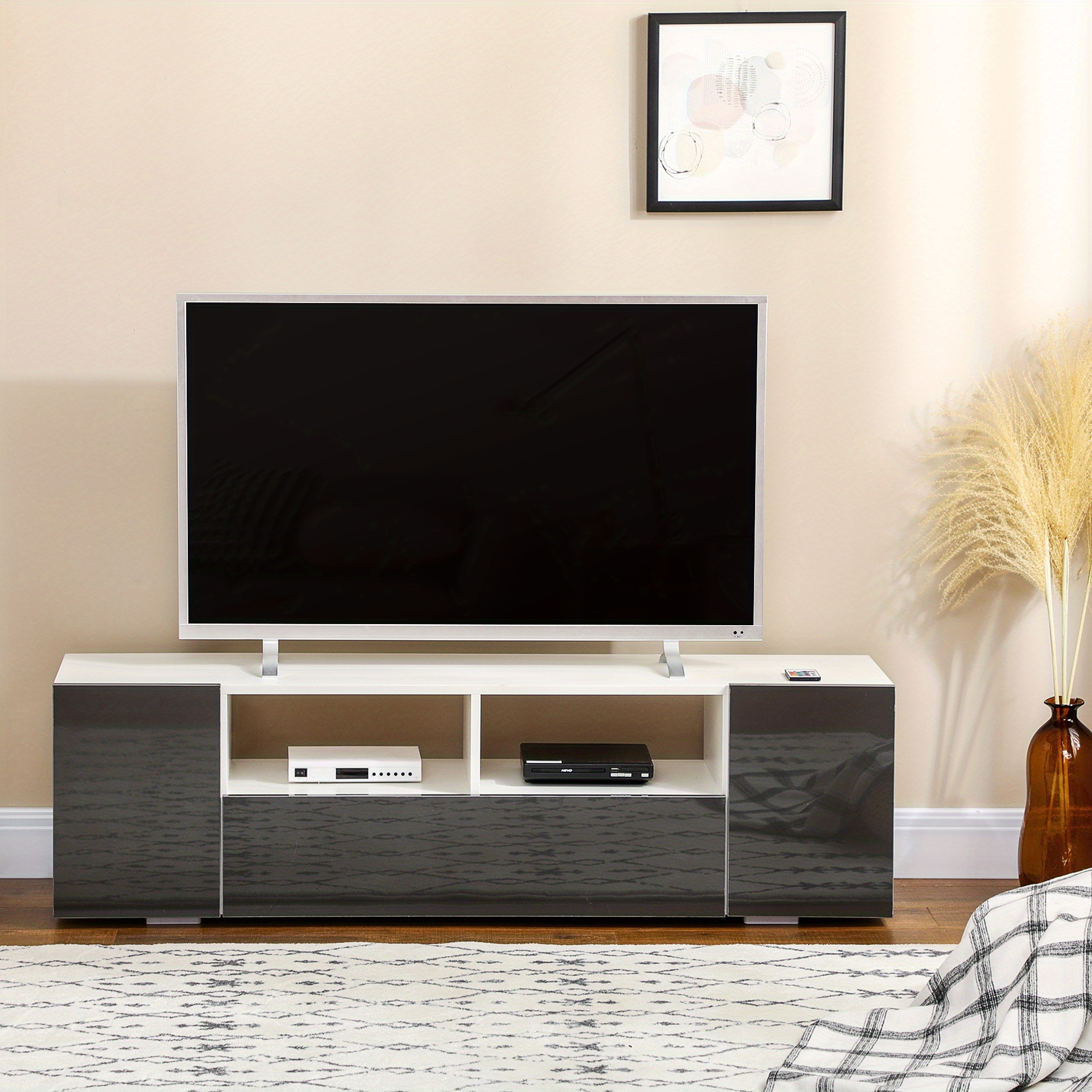 TEMU Meuble TV Moderne Gris Brillant HOMCOM avec Éclairage LED, Alimenté par USB, Étagères et Armoires de Rangement, Convient aux Téléviseurs jusqu'à