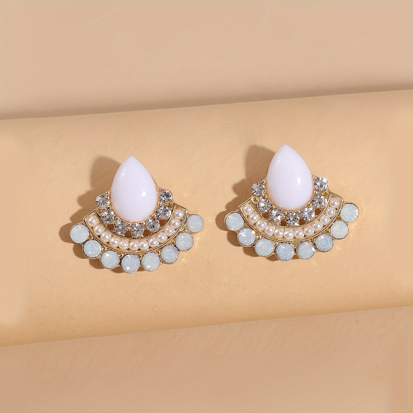 

Delicate Stud Earrings Zinc Alloy Jewelry Vintage Elegant Style Embellished With Imitation Pearl Unique Statement Female Ear Decor