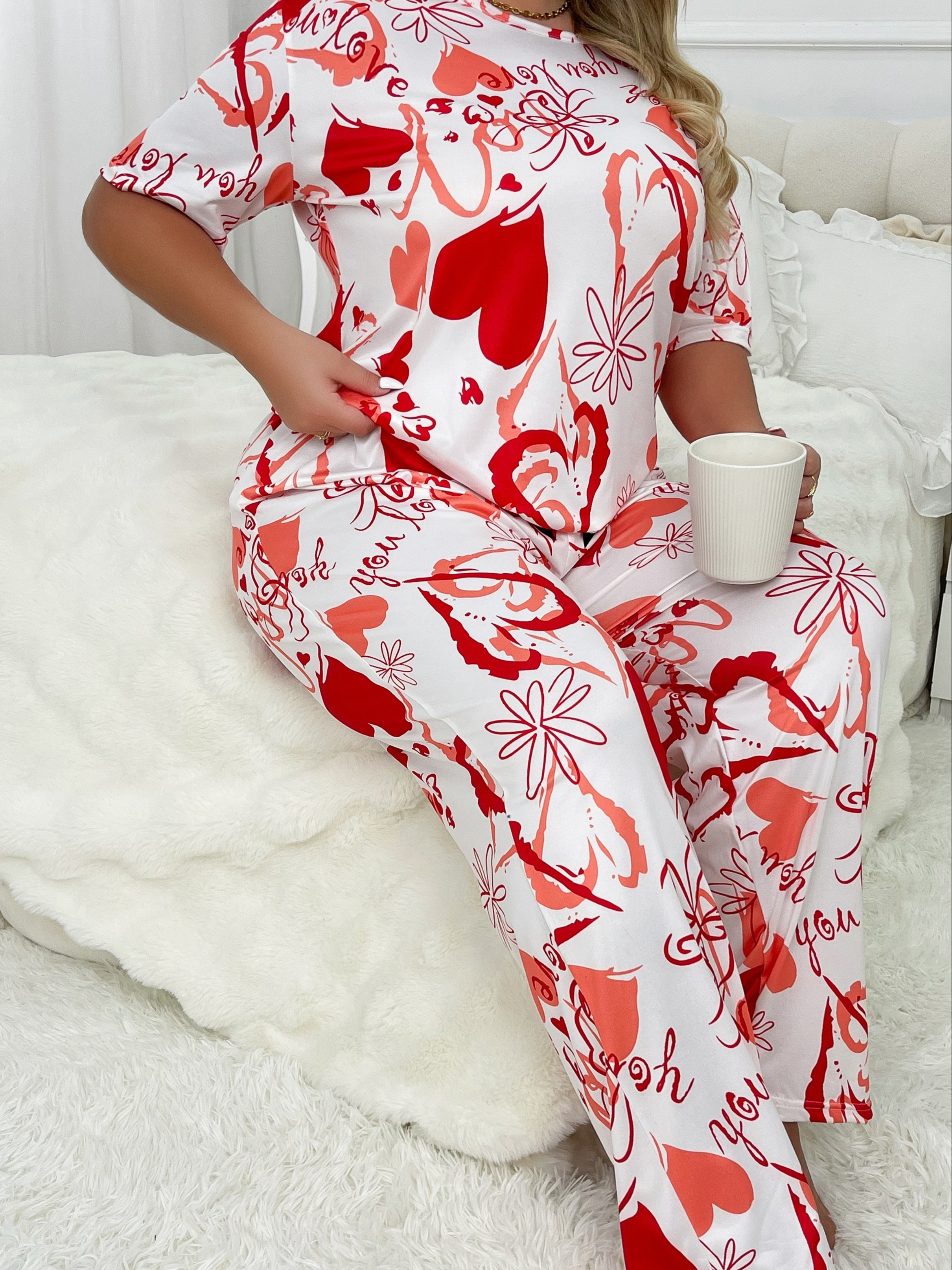 Women's Valentine's Day Trendy Pajamas Set, Plus Size Heart & Graffiti  Print Short Sleeve Top & Pants Lounge 2pcs Set