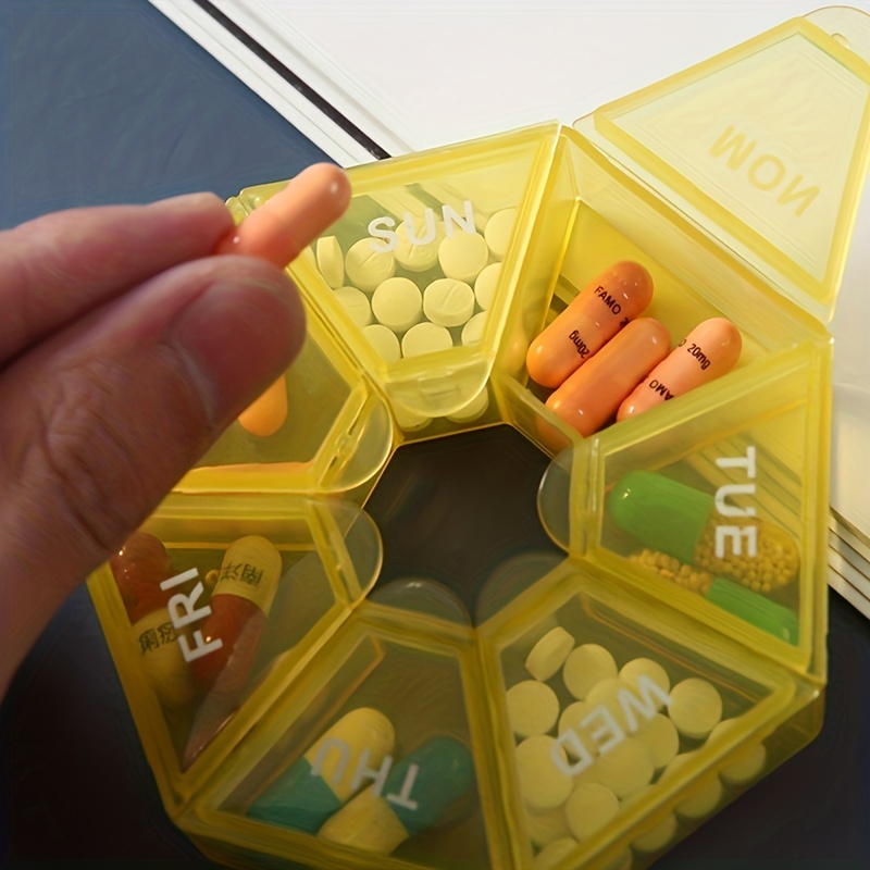 1pc Boîte de rangement de médicaments portable de 7 jours, petite boîte de  médicaments, boîte en plastique ronde à 7 coins et 7 jours, sous-boîte  d'une semaine - Temu Belgium