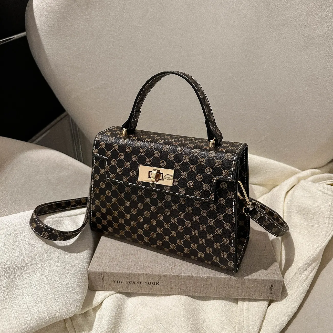 Vintage Classic Flap Handbag, Fashion Simple Faux Leather Small Crossbody  Bag, Women's Luxury Versatile Purse & Shoulder Bag - Temu