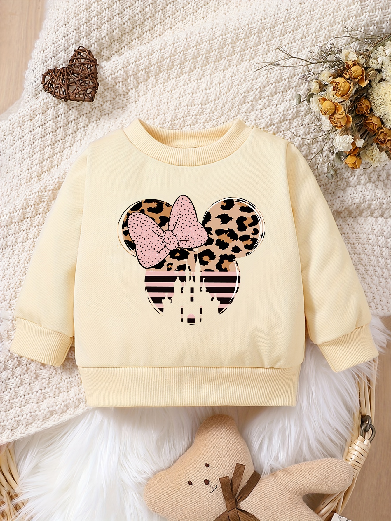 Cozy Leopard-Print Crew-Neck Sweater for Women