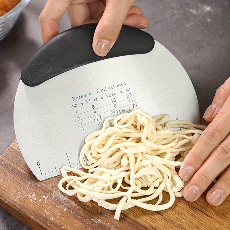 Asdirne Raschietto per Pasta, Raschietto Cucina con Manico in Legno e Lama  in Acciaio Inossidabile per Uso Alimentare, Raschietto per Pasticceria,  15CM : : Casa e cucina