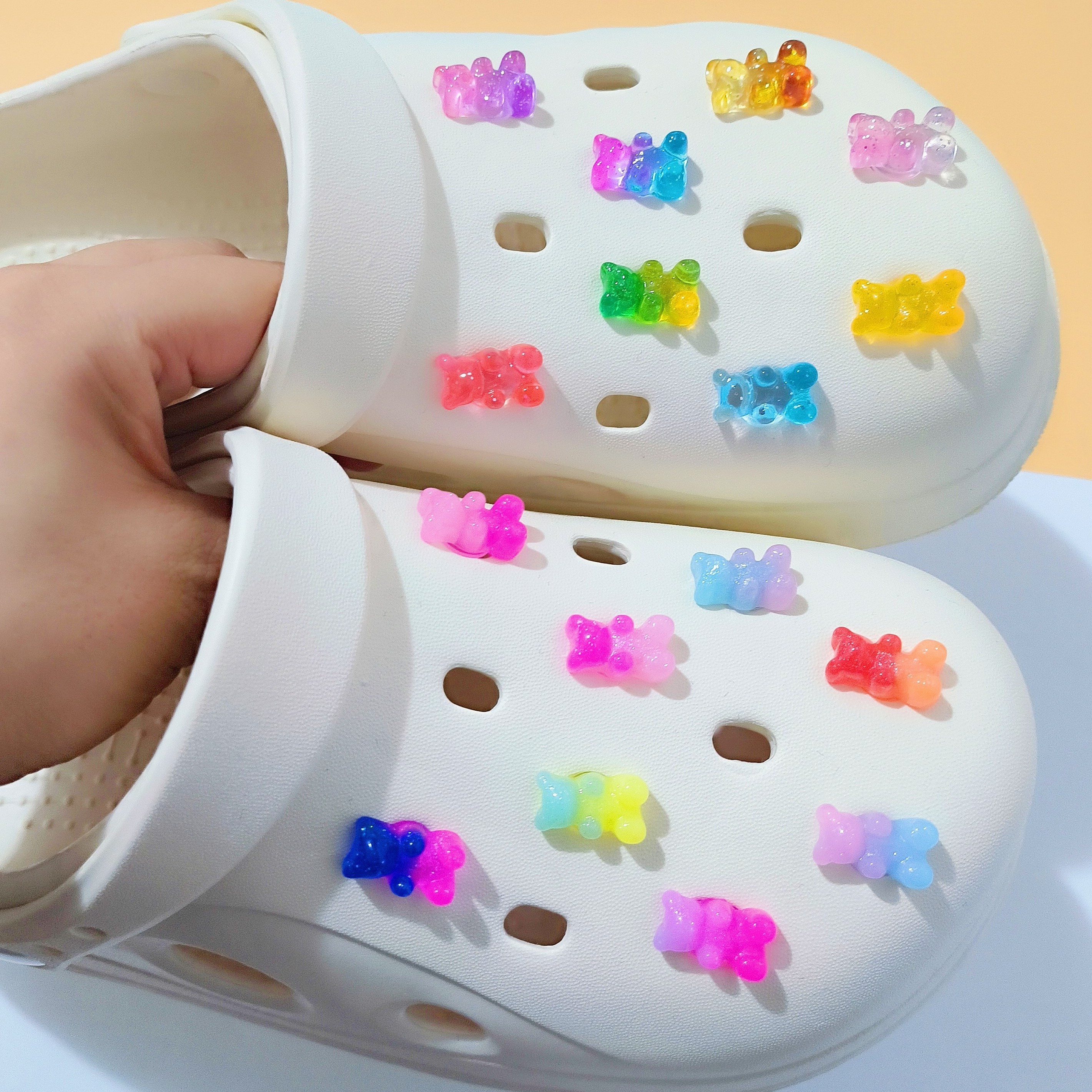 16pcs Cute Dazzle Gummy Bear Shoe Charms for Jelly Resin Kawaii Rainbow Bears DIY Sandals Slipper Shoes Decorations Accessories Buckle Pins for