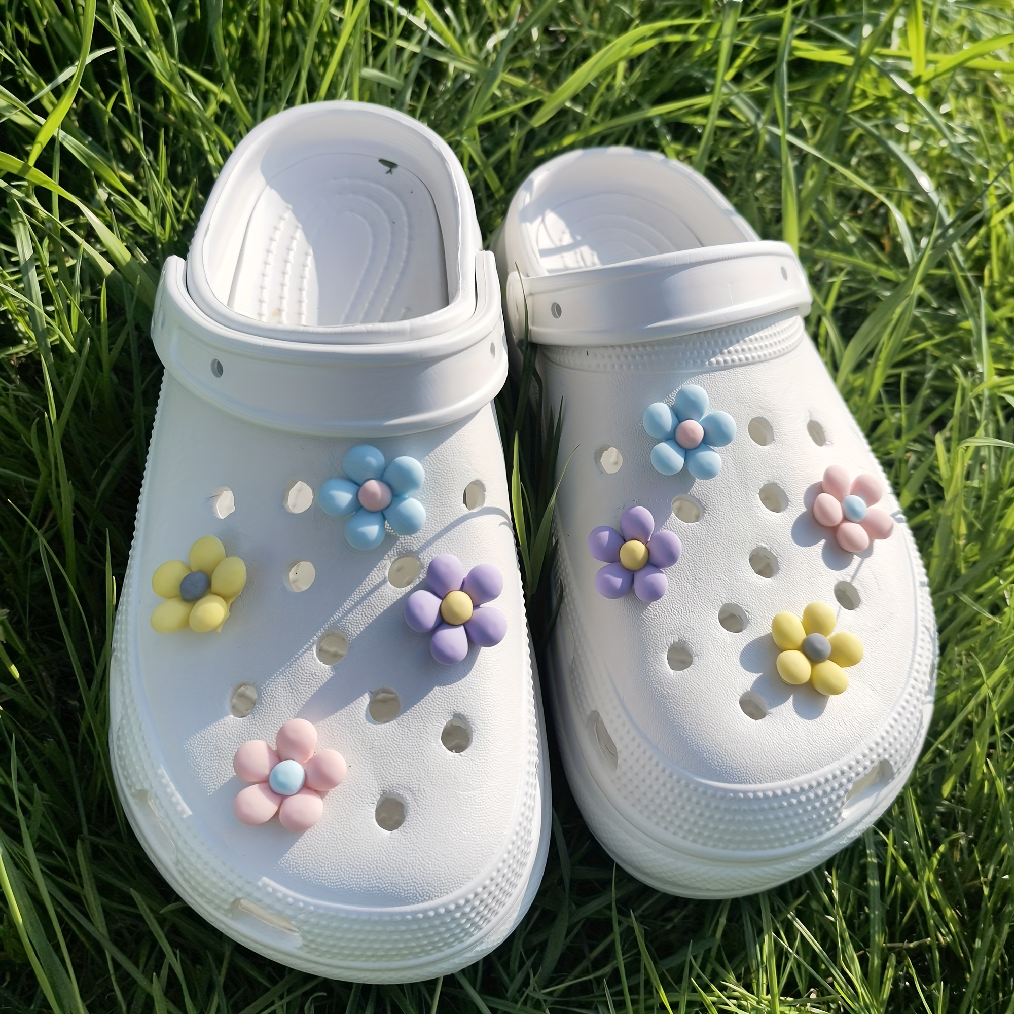 7pcs Cute Flower Shoes Charms For Crocs, Women Aesthetic Flower Shoes  Decoration Charms, Colorful Resin Daisy Flowers Shoe Charms Set For Crocs