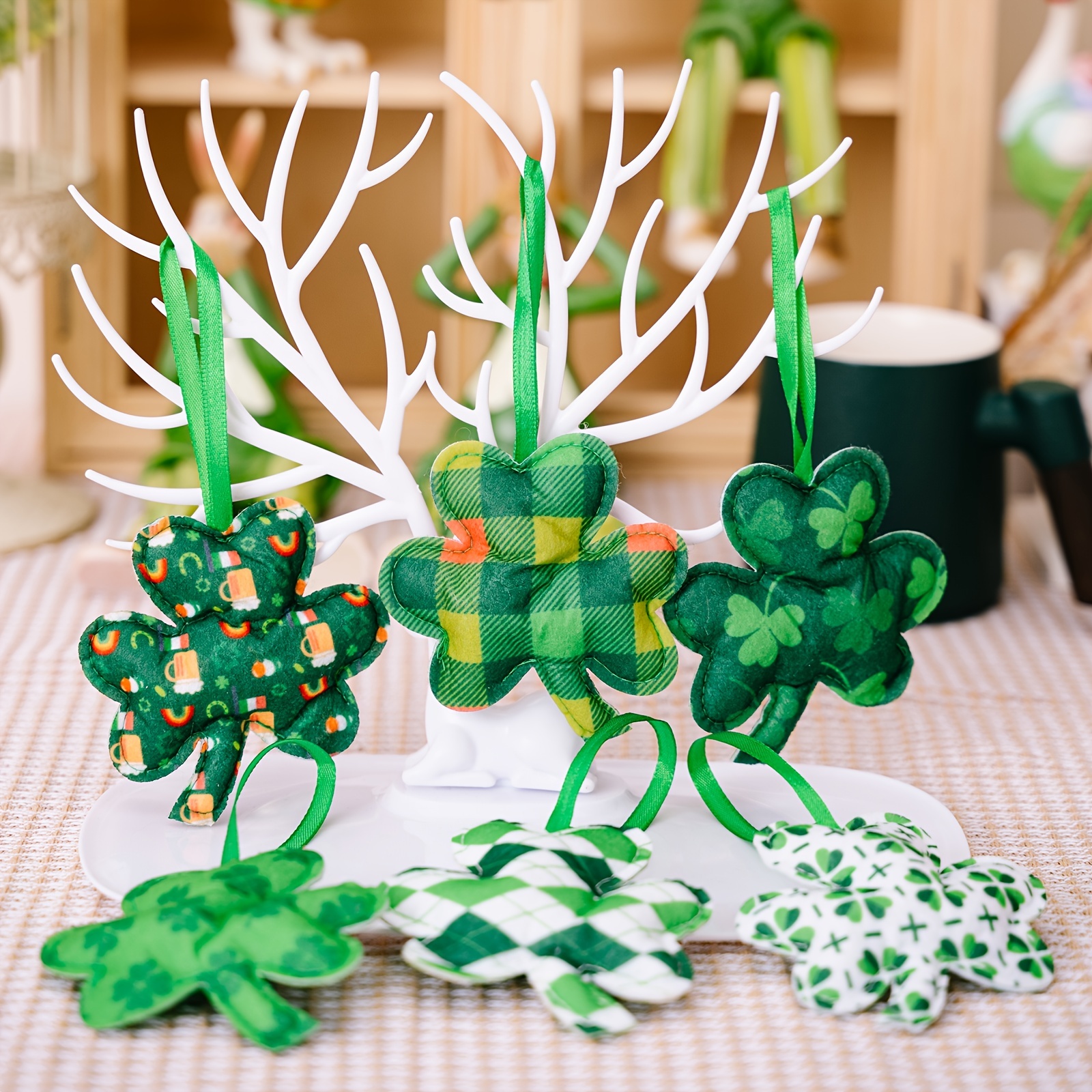 St Patricks Day Leaf Clover Lucky Shamrock Fortunate Clovers