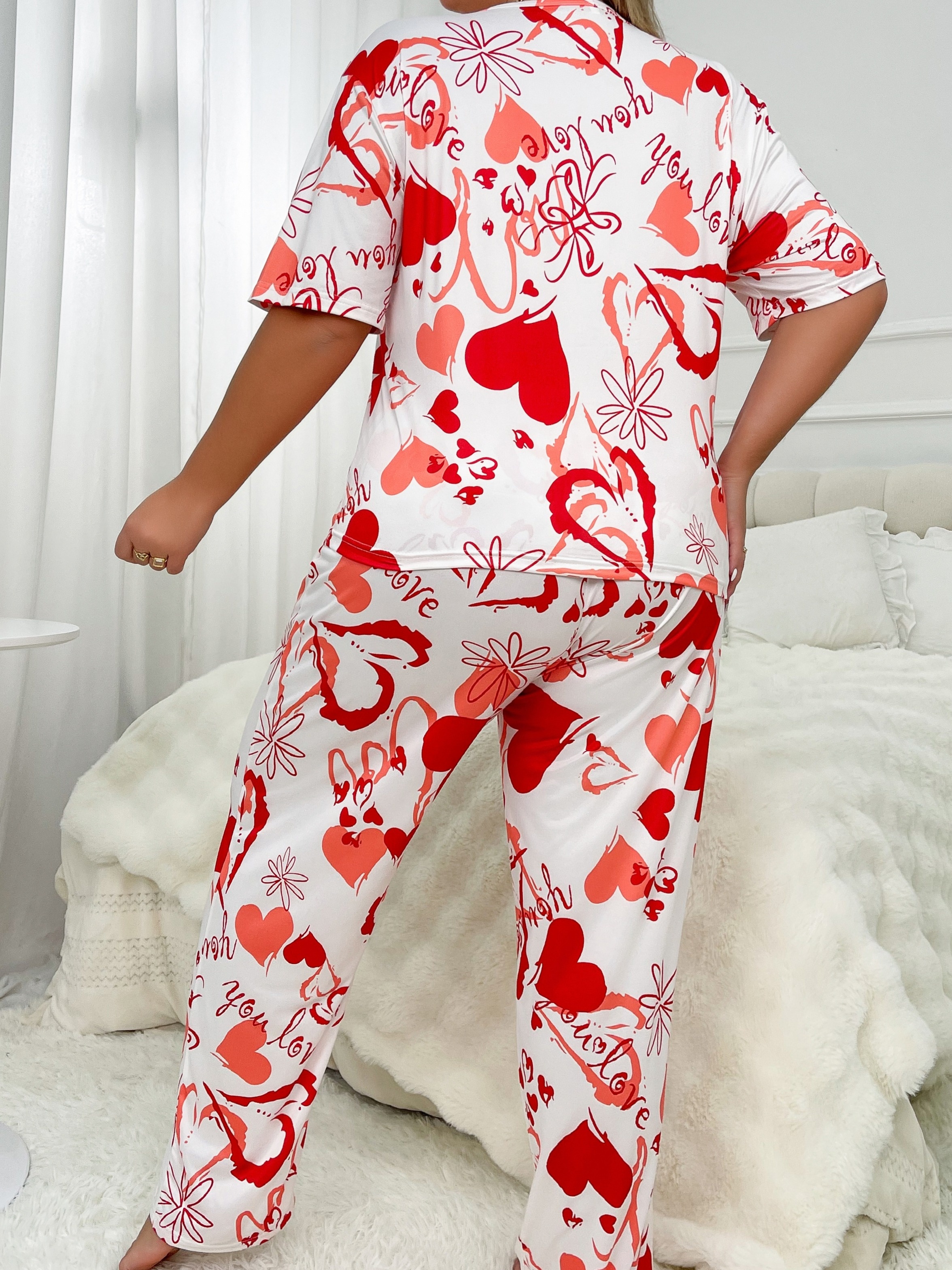 Women's Valentine's Day Trendy Pajamas Set, Plus Size Heart & Graffiti  Print Short Sleeve Top & Pants Lounge 2pcs Set
