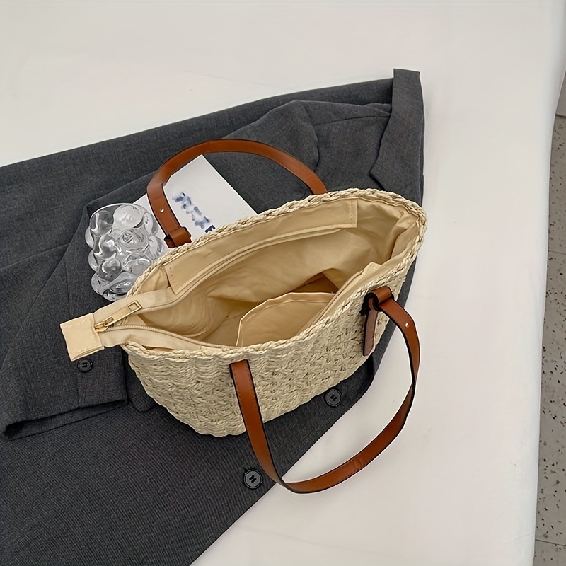 Large Capacity Straw Shoulder Bag for Travel and Beach