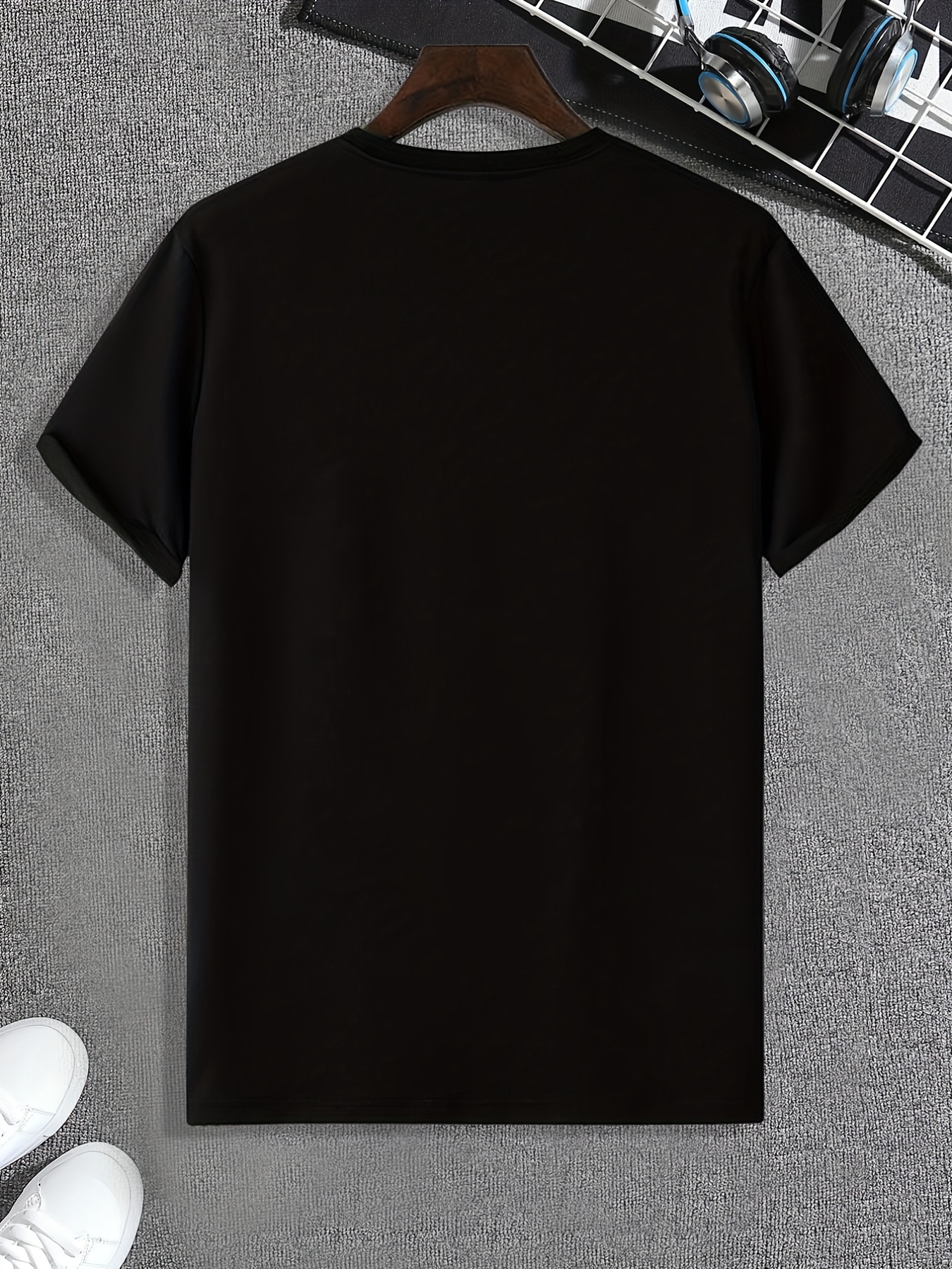 12 Very Best Black T-Shirts for Men