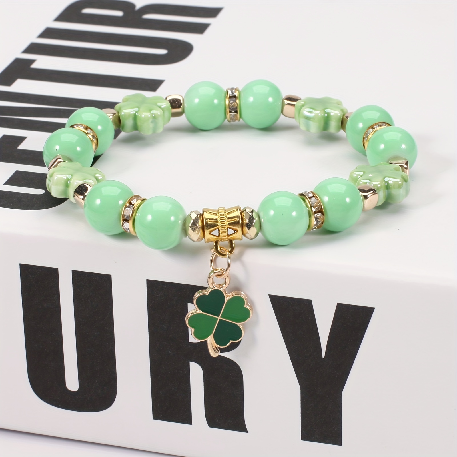 St. Patrick's Day Bracelet Four Leaf Clover Shape Pendant Hand