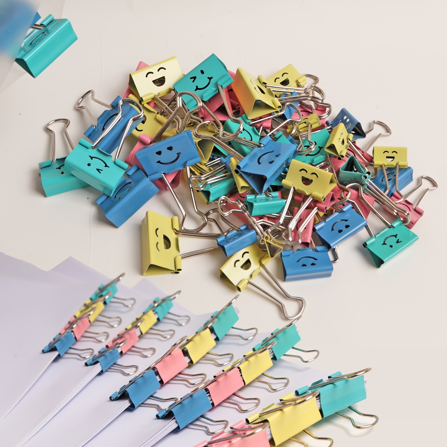 

20pcs Happy Face Hollow Dovetail Clips, 19mm/25mm/32mm Etc Assorted Sizes Colorful Metal Binder Clips, Can Be Used For Office, Teacher Gifts, Kitchen Clips, Add Funny Stationery Collection