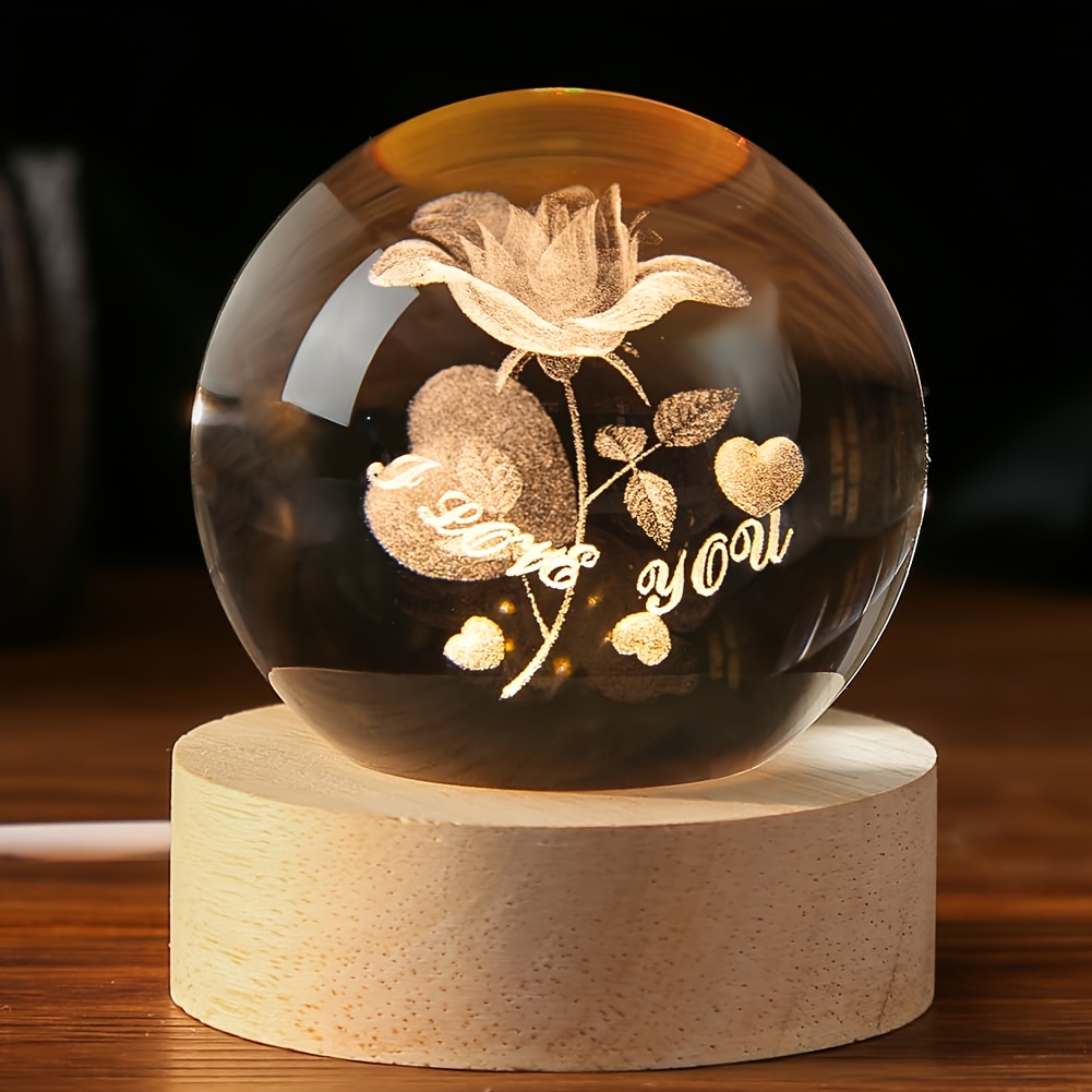 Mini boule de cristal en forme de globe du monde avec support pour la  décoration de la maison et du bureau (doré) : : Jeux et Jouets
