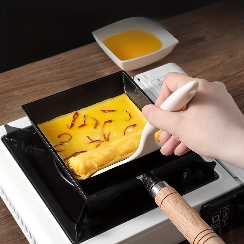 Japanese Omelette Pan, With Heat Resistant Handle, Non-stick Tamagoyaki Pan,  Square Egg Frying Pan, Daily Cookware, Kitchen Gadgets, Kitchen Stuff,  Kitchen Accessories, Home Kitchen Items - Temu Italy