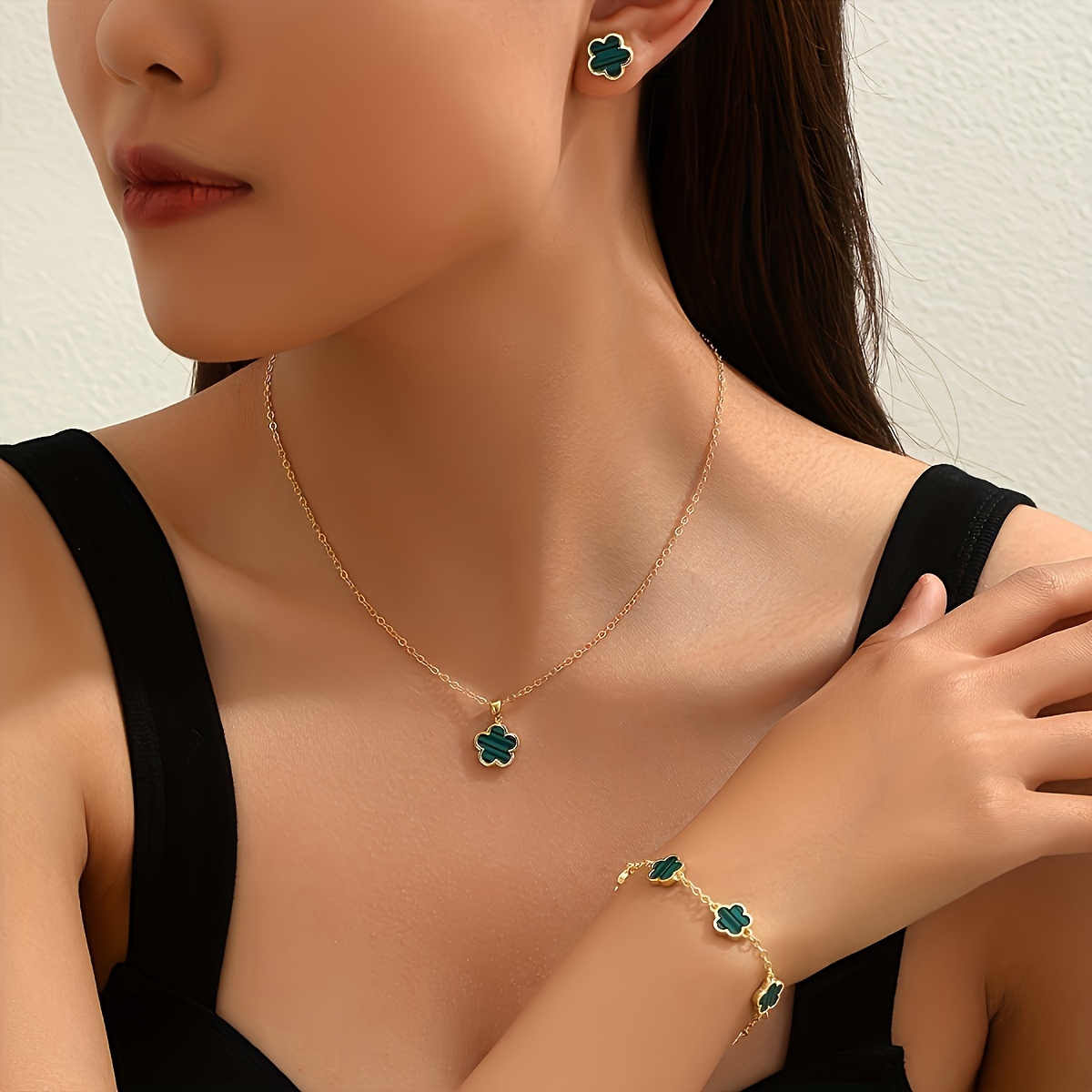 Simple jewelry hot sale set designs