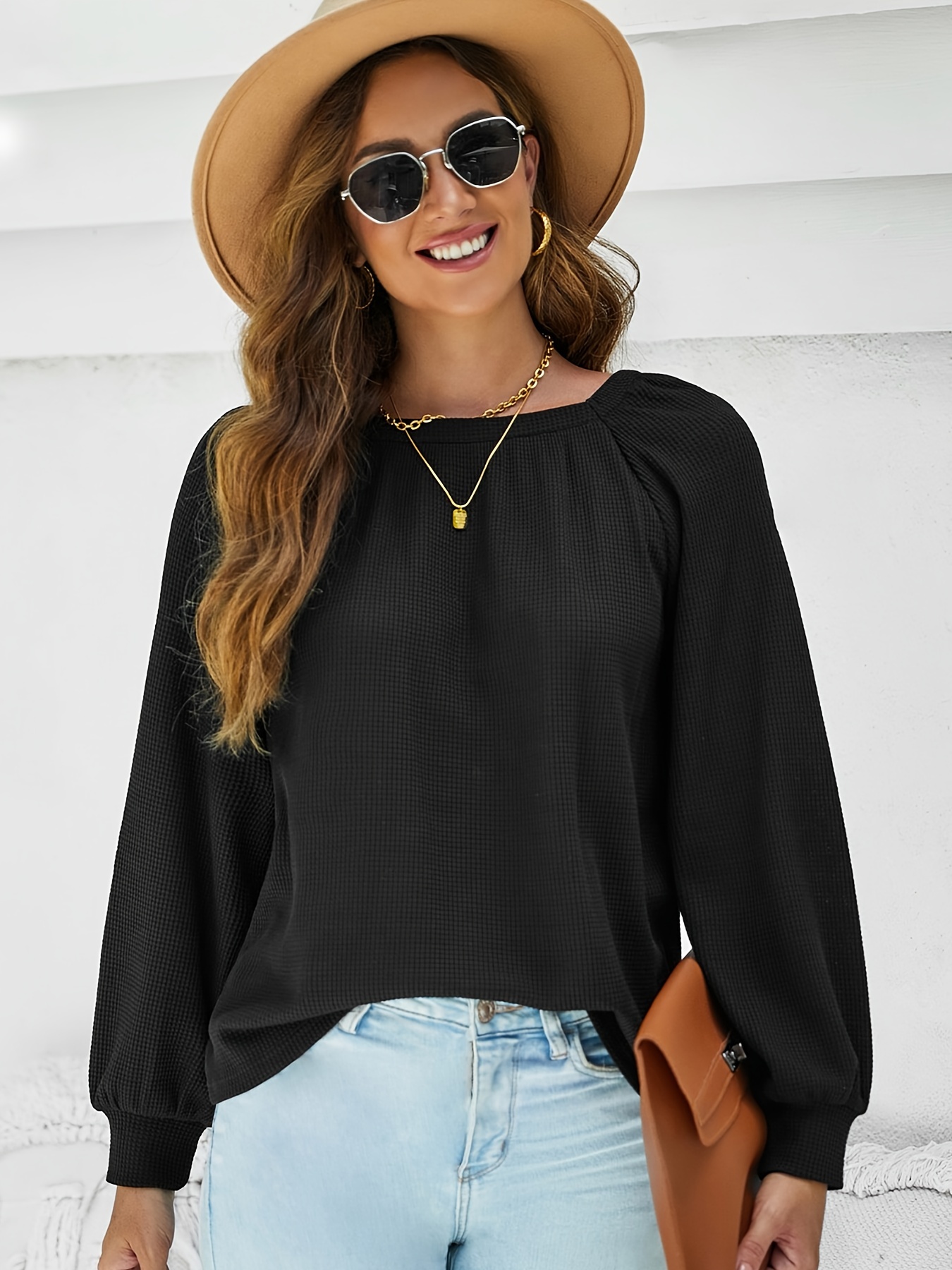 Black sweatshirt with online puff sleeves