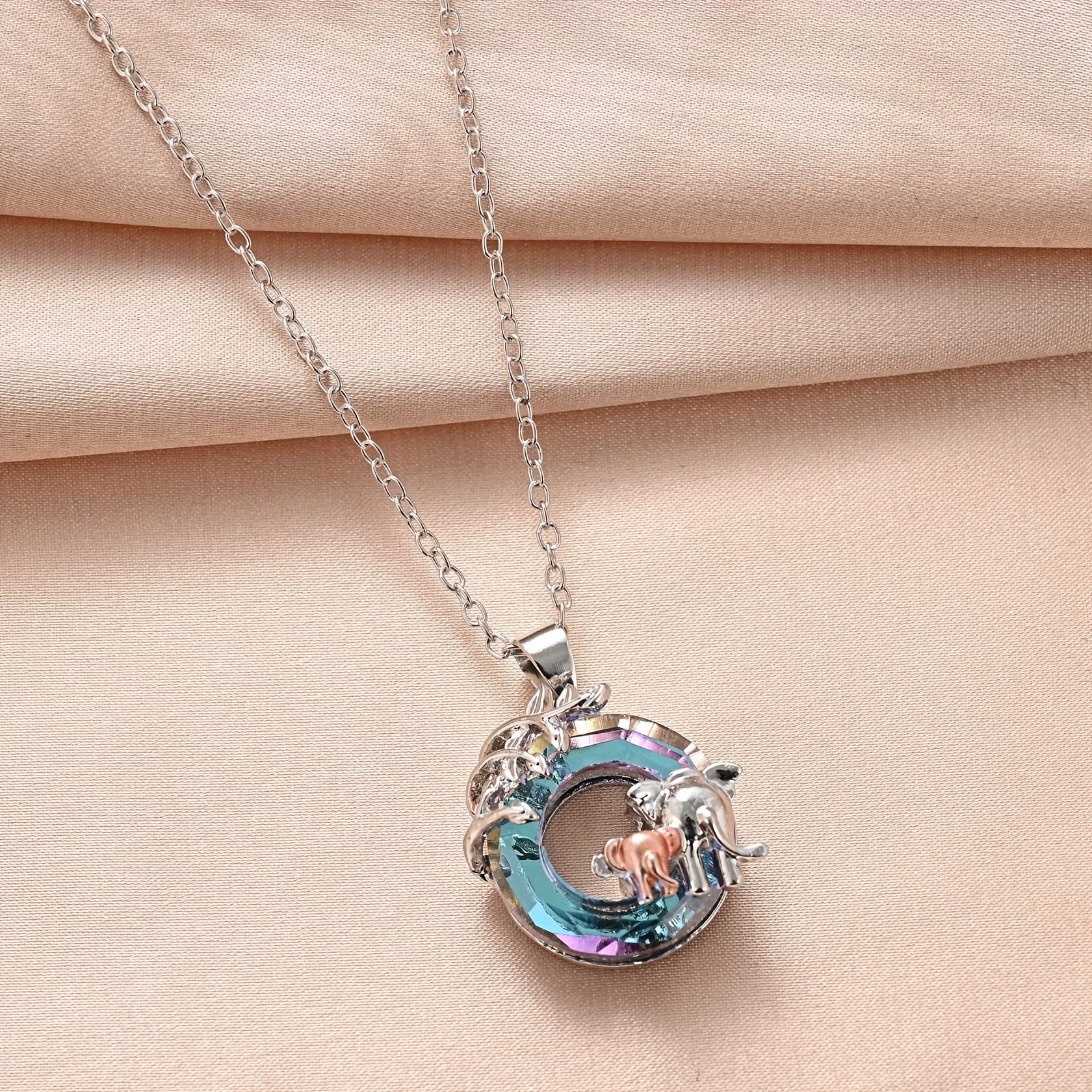 Mother and Daughter Elephant Pendant Necklace