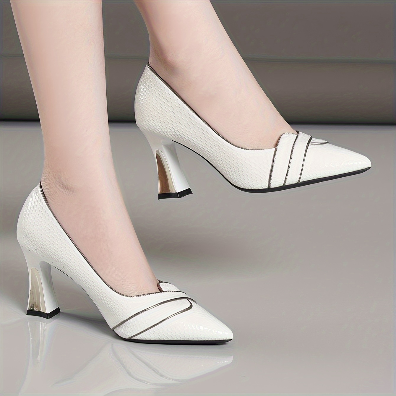 Slip Pump Classic White