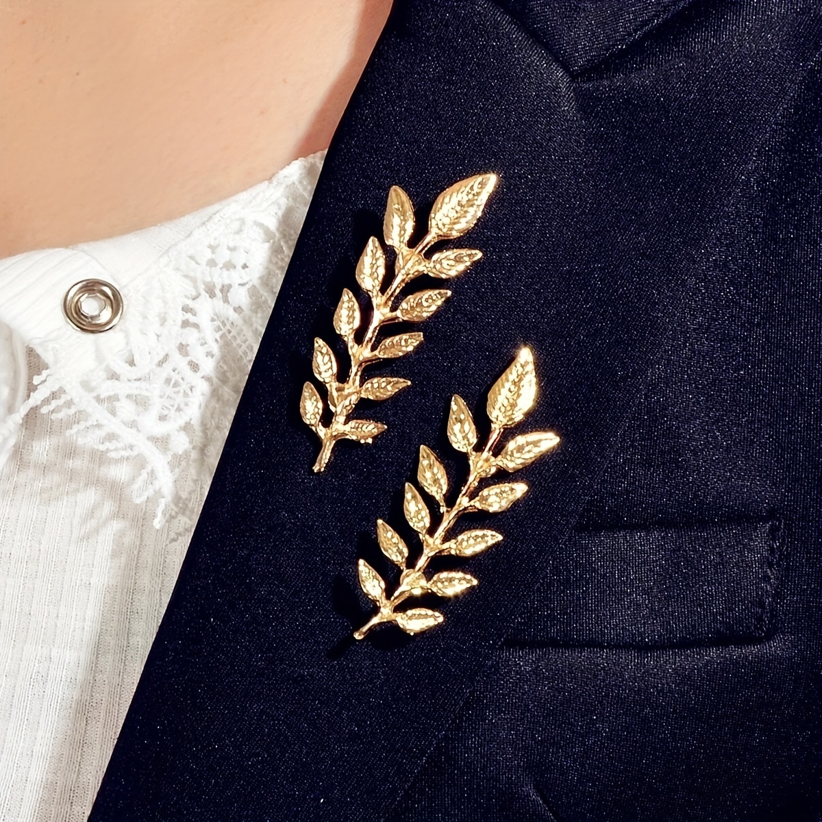 Vintage Style Leaf Shape Metal Brooch Pin