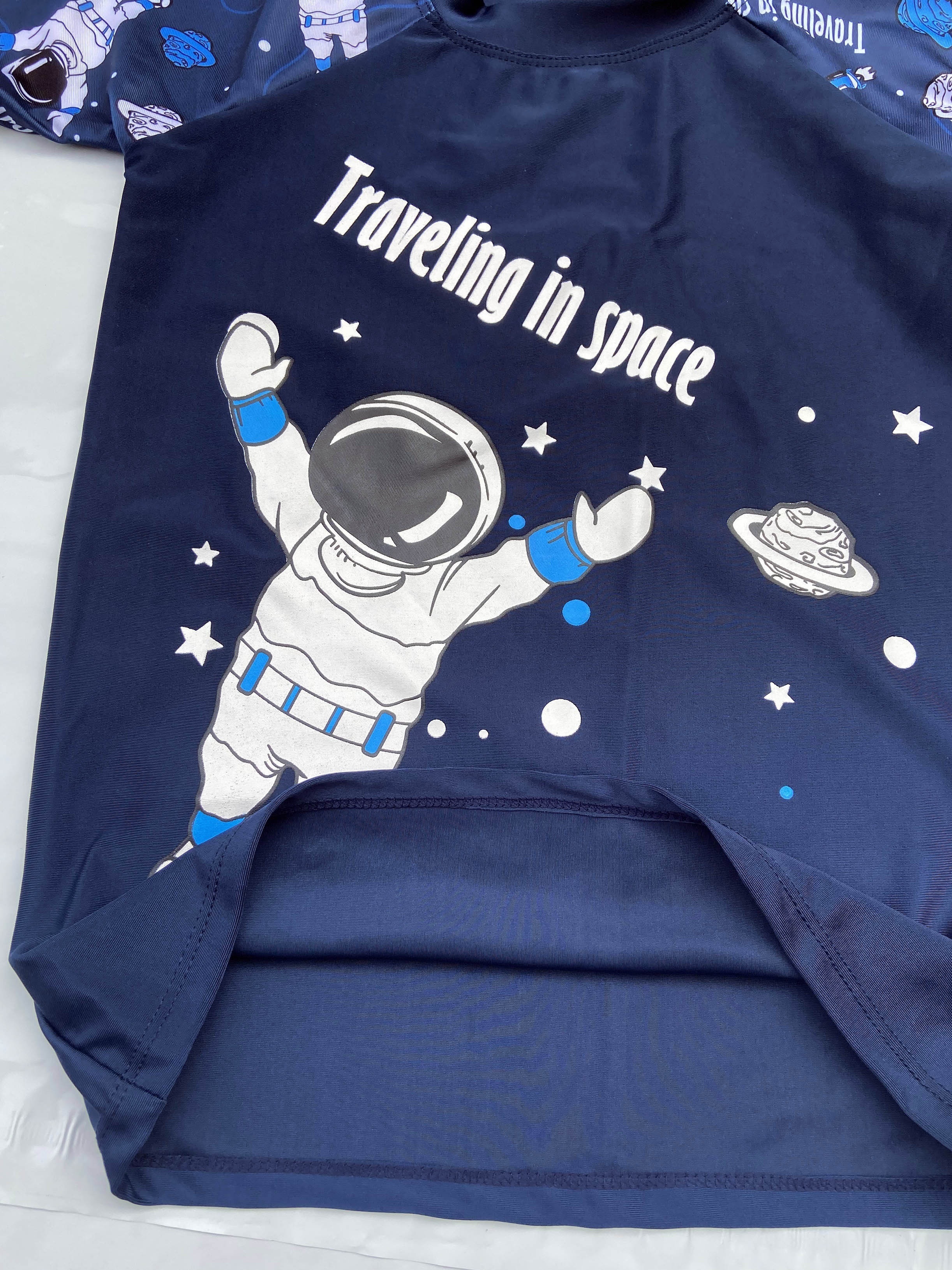 Costumi da astronauta per viaggiare nello spazio