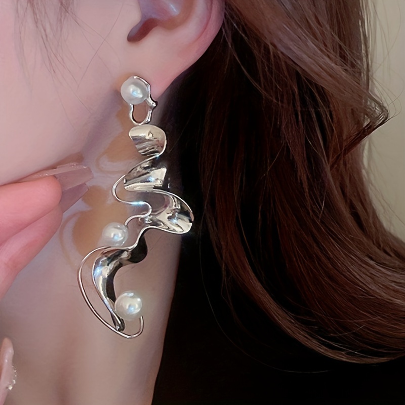 Asymmetrical Drop Earrings For Women, Casual Wear And Making A Statement