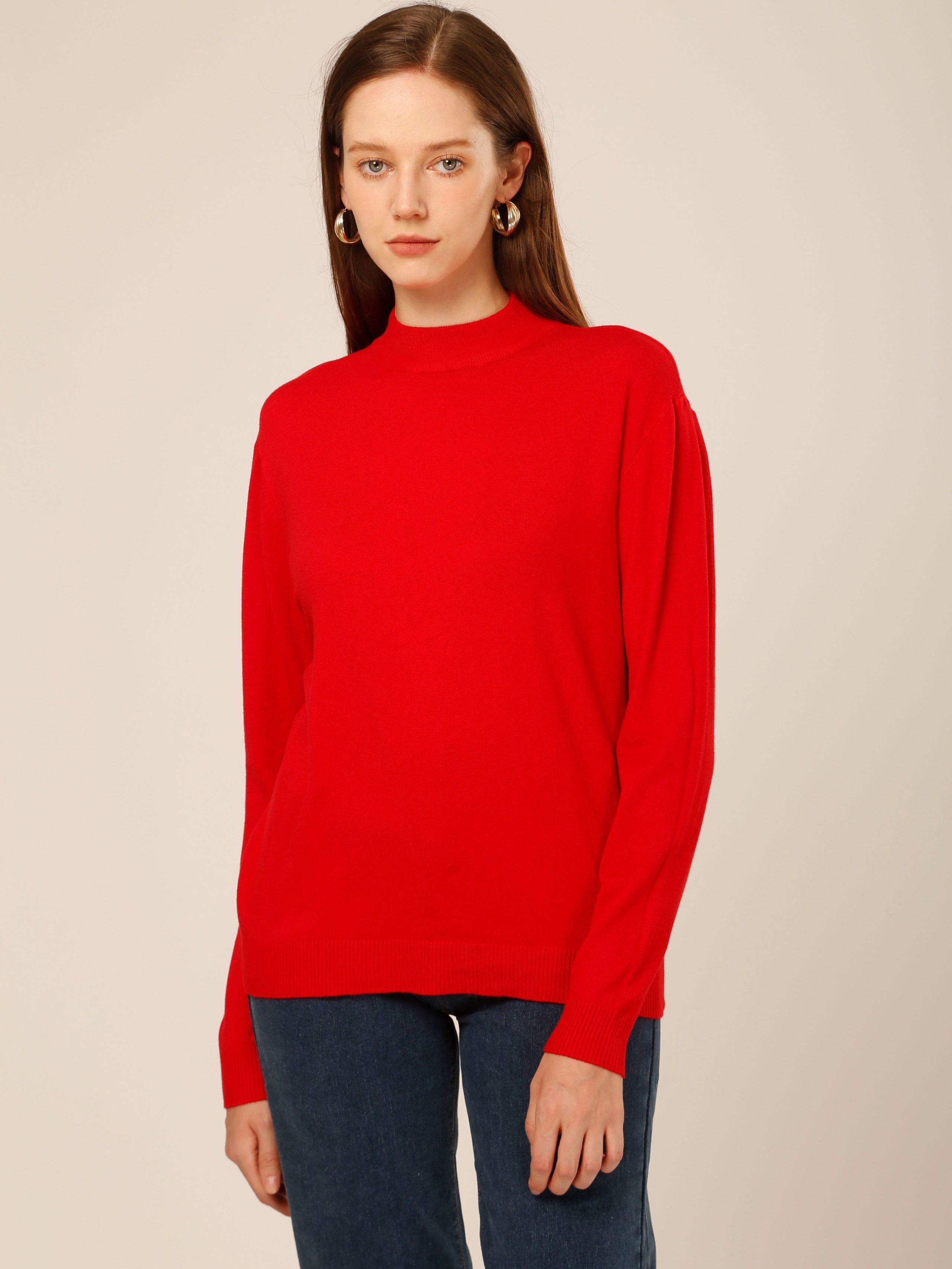 Lightweight mock shop neck sweater