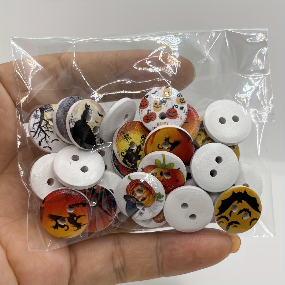  Halloween Button 50PCS Wooden Skull Buttons Colorful